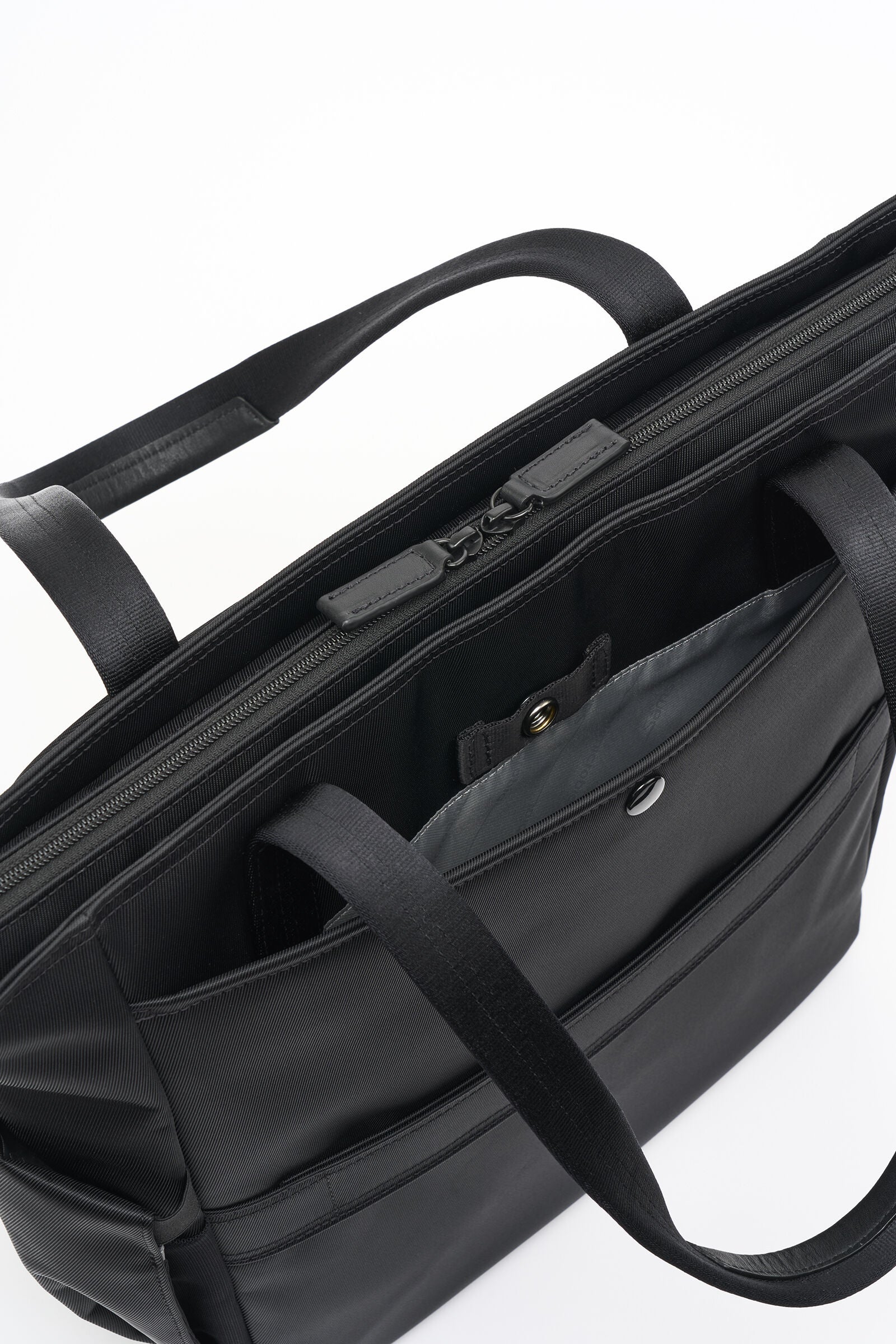 デボネア 5 トートバッグ ブラック｜サムソナイト(Samsonite)公式