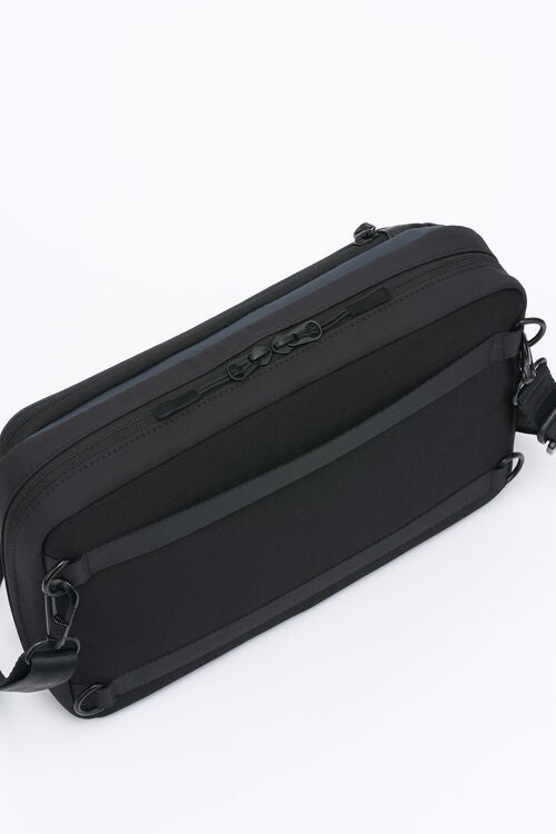 サブリム クロスボディ M