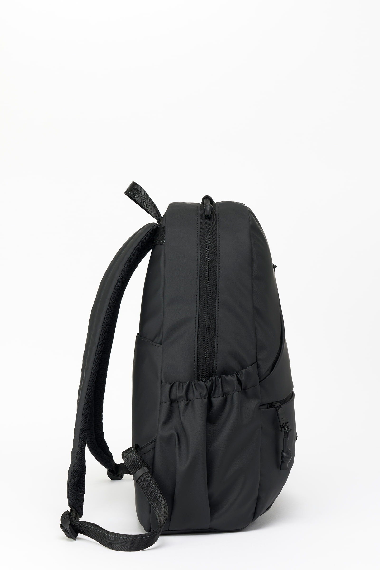 ゼットジップ ラウンドバックパック フルブラック｜サムソナイト