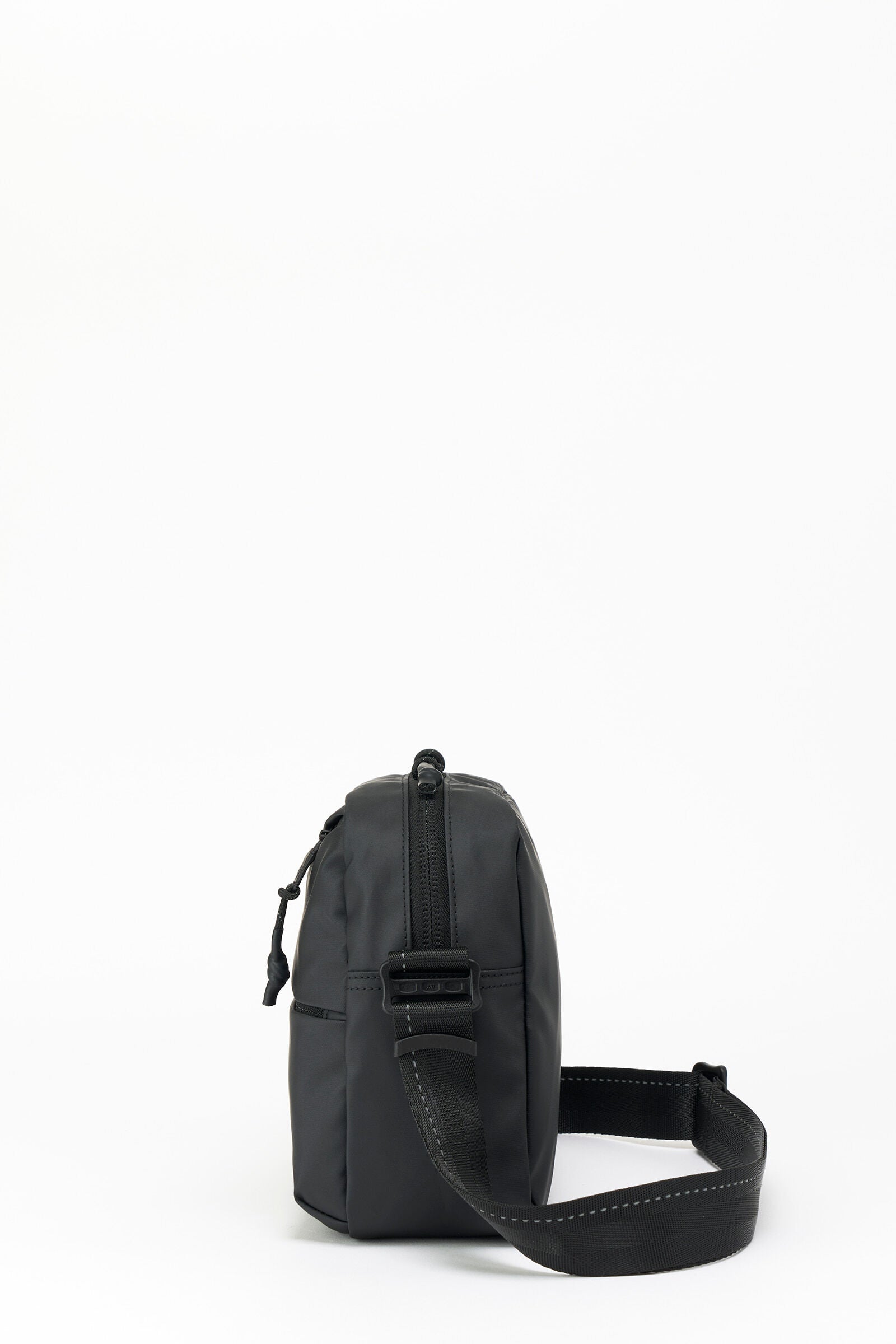 ゼットジップ クロスボディバッグ S フルブラック｜サムソナイト