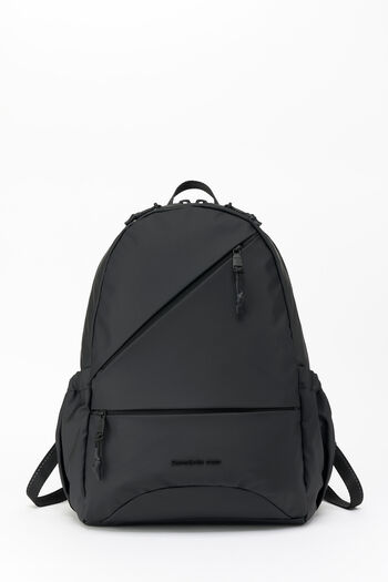 ラウンドバックパック