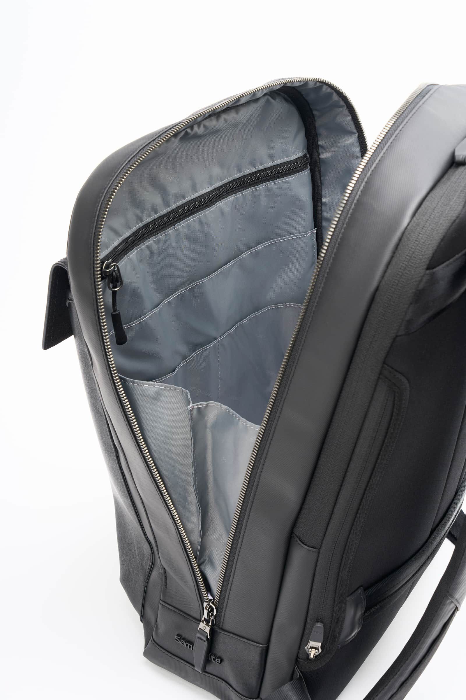 18.y.n09163様 エクスフライツ バックパック M ブラック｜サムソナイト