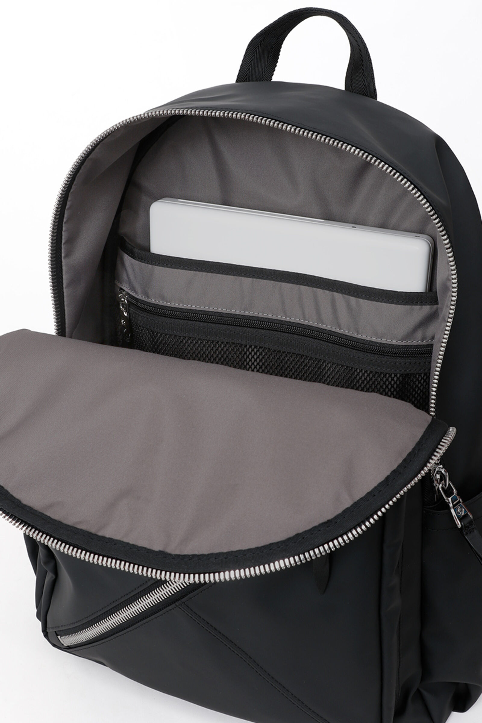 バイアスメタル 3 デイパック ブラック｜サムソナイト(Samsonite