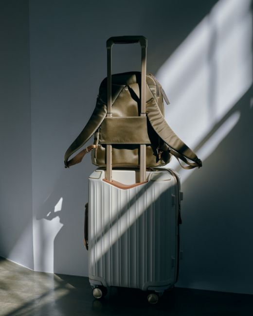 Backpack 14 スーツケースにセット可能