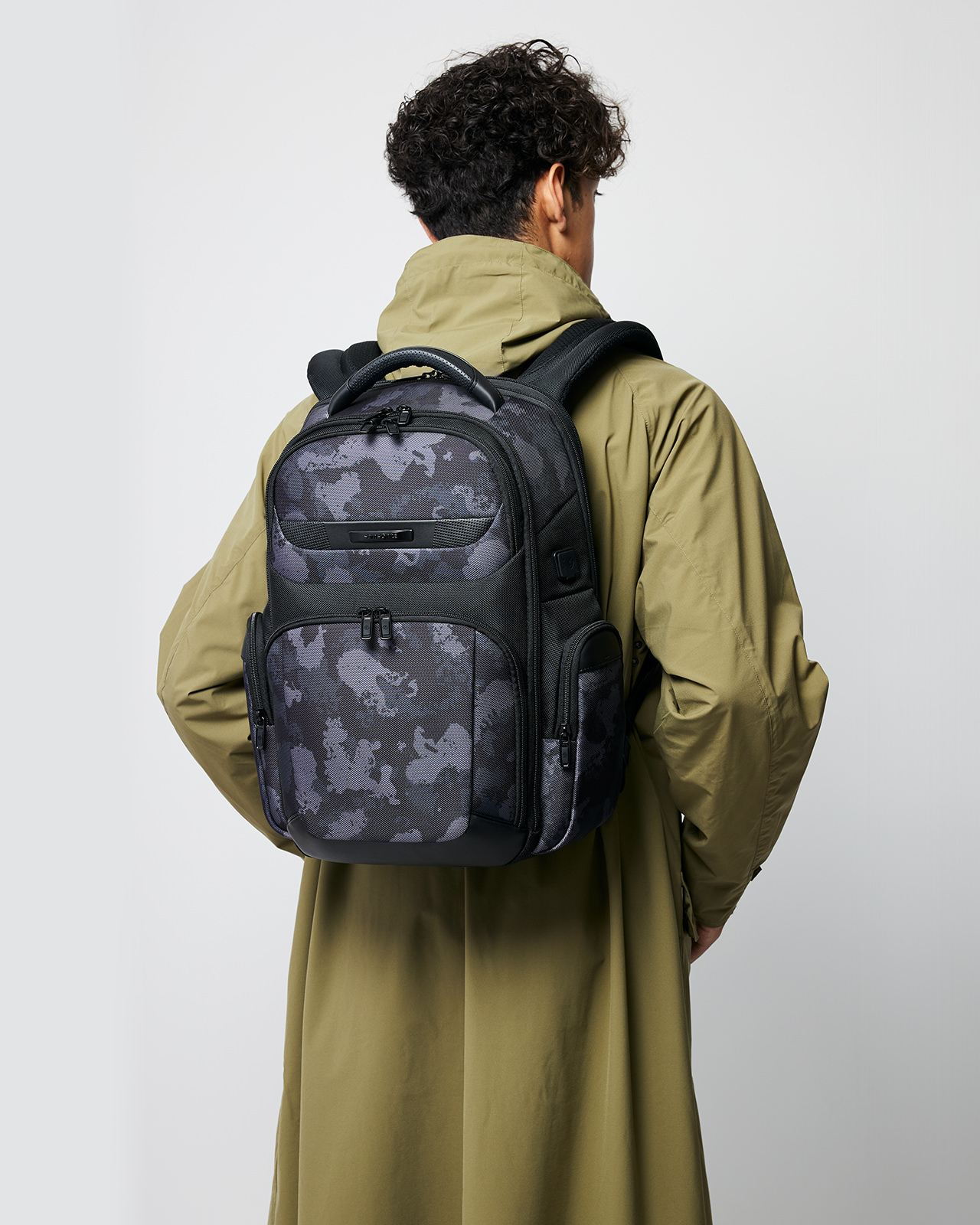 PRO-DLX6 - Backpack 15.6 3V EXP