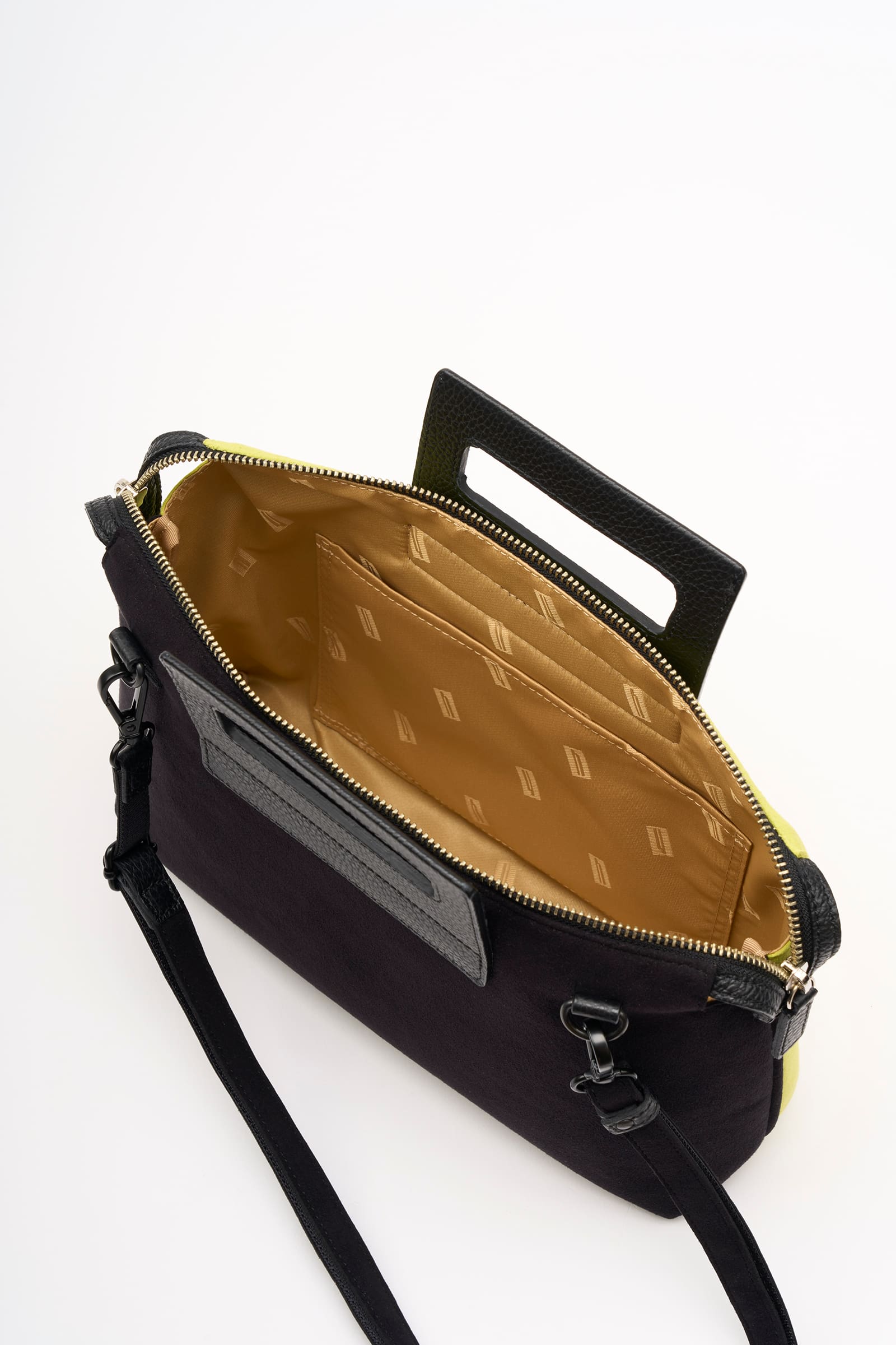 スエードぺブル ミニダッフルバッグ  detail | Hartmann