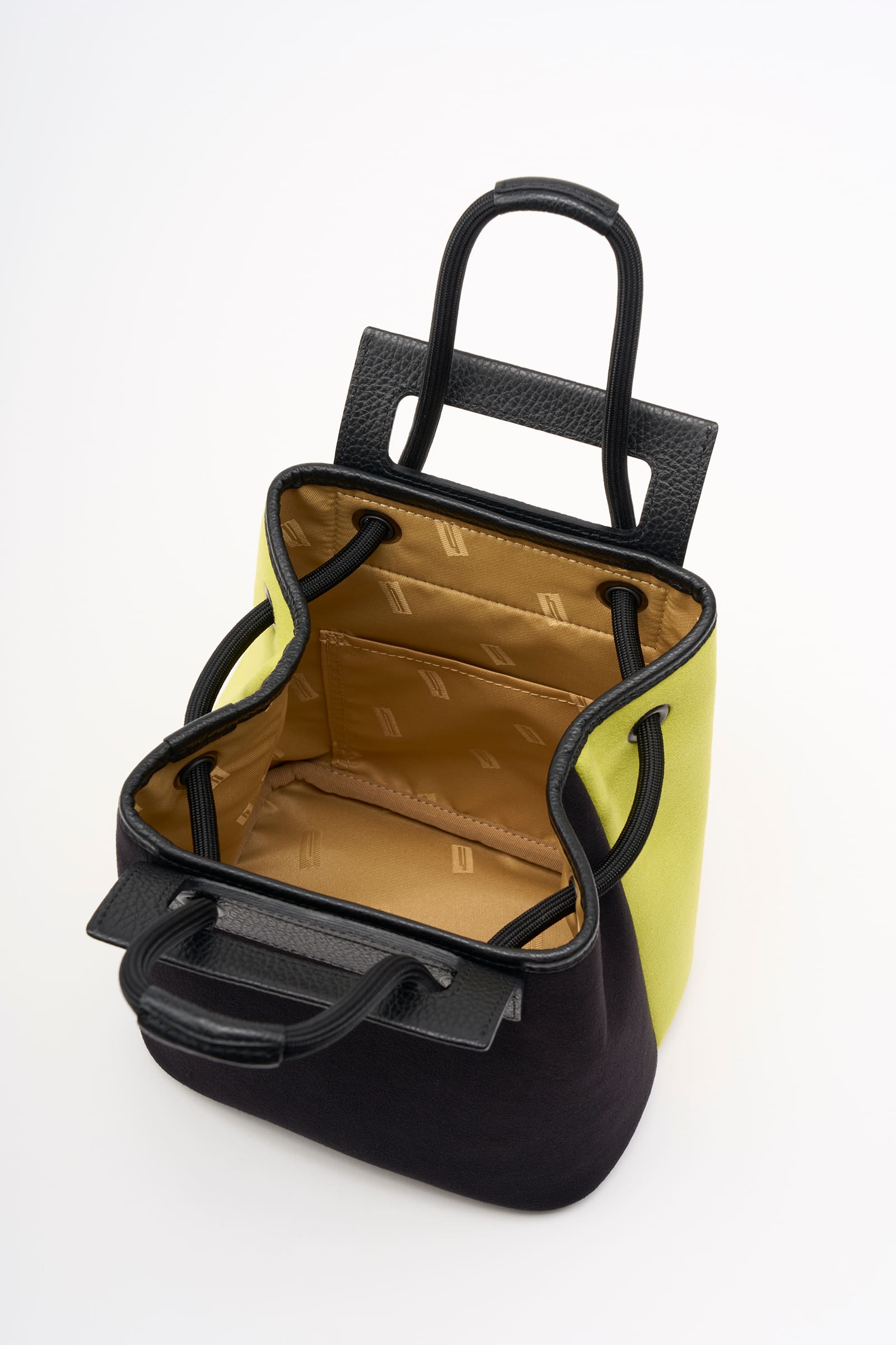 スエードぺブル ボンサック  detail | Hartmann