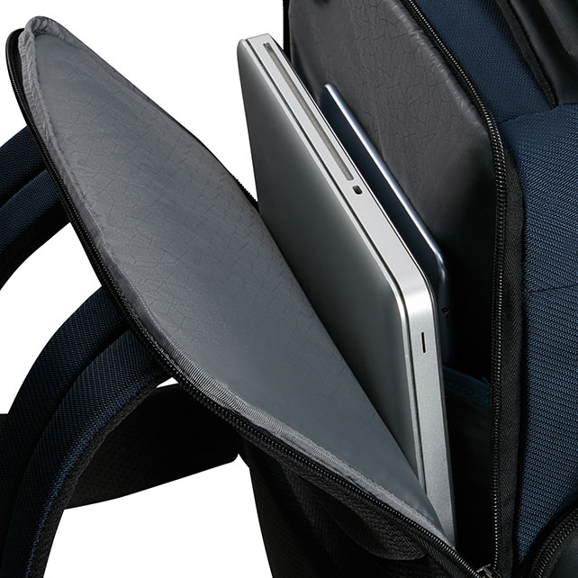 エヴォサイト バックパック 15.6