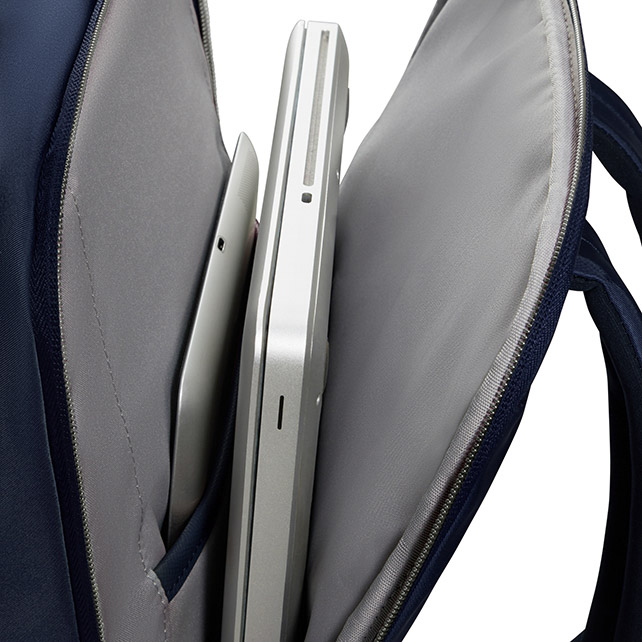 カリッサ エヴォ ラウンドバックパック 15.6