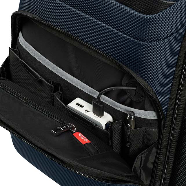 プロデラックス 6 バックパック 15.6 スリム