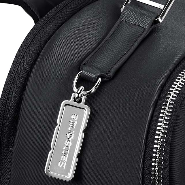 カリッサ エヴォ ラウンドバックパック 15.6