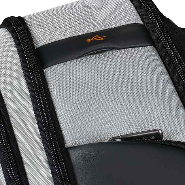 エヴォサイト バックパック 15.6