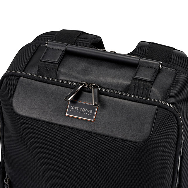 シグネチャー バックパック