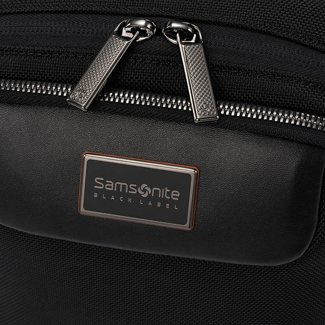 シグネチャー スリングバッグ