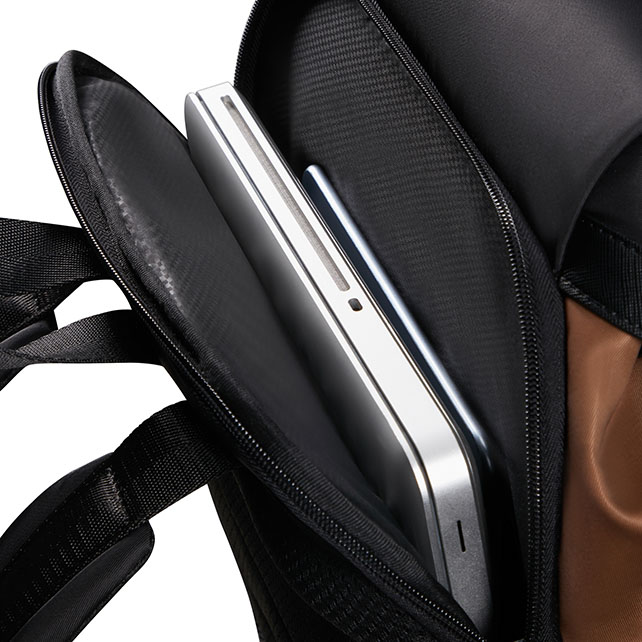 リライオン バックパック M 15.6 フラップ