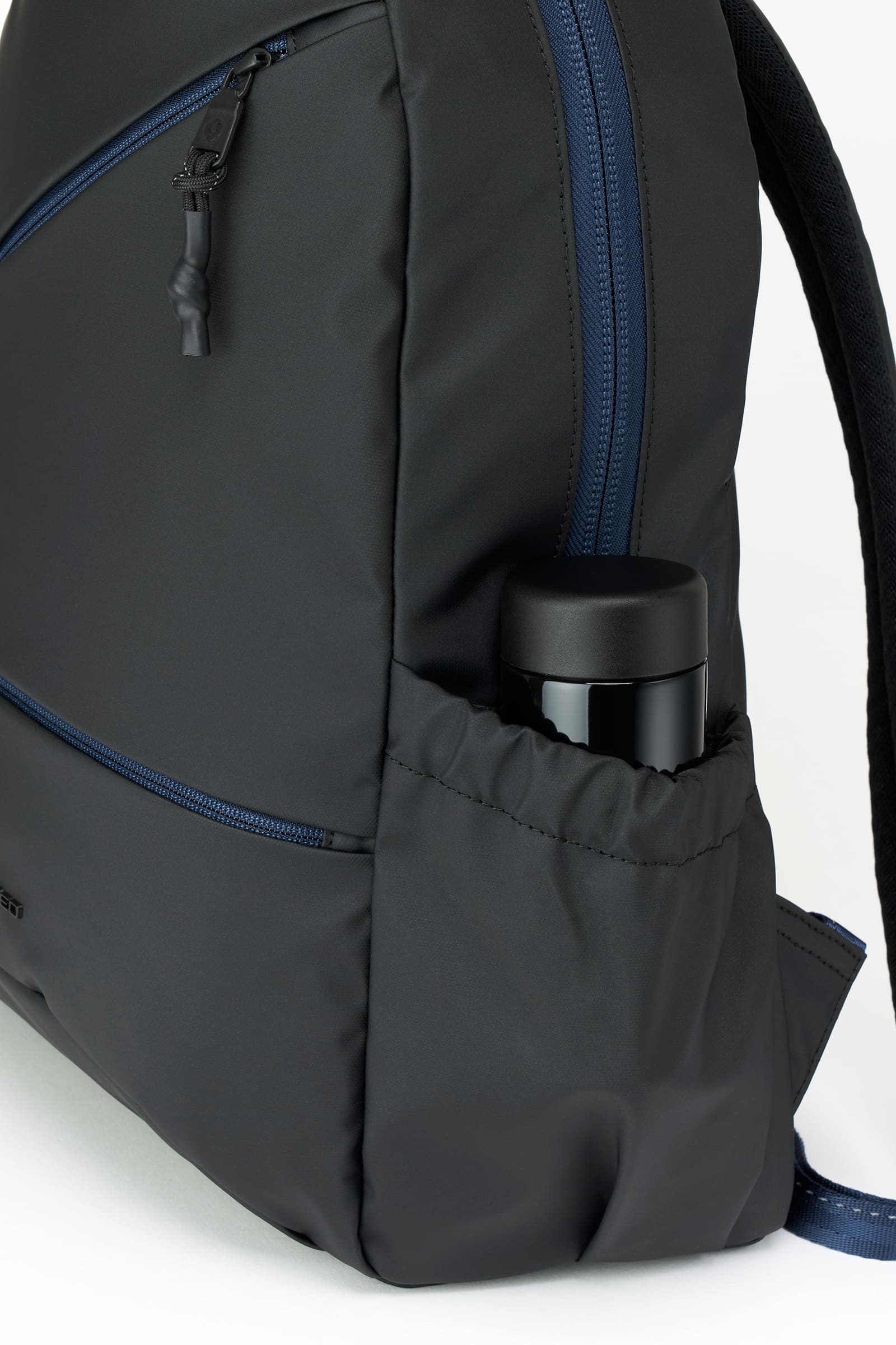 ゼットジップ ラウンドバックパック