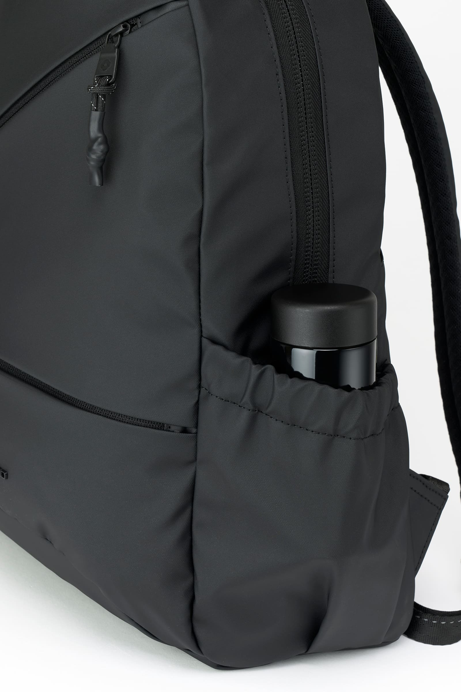 ラウンドバックパック