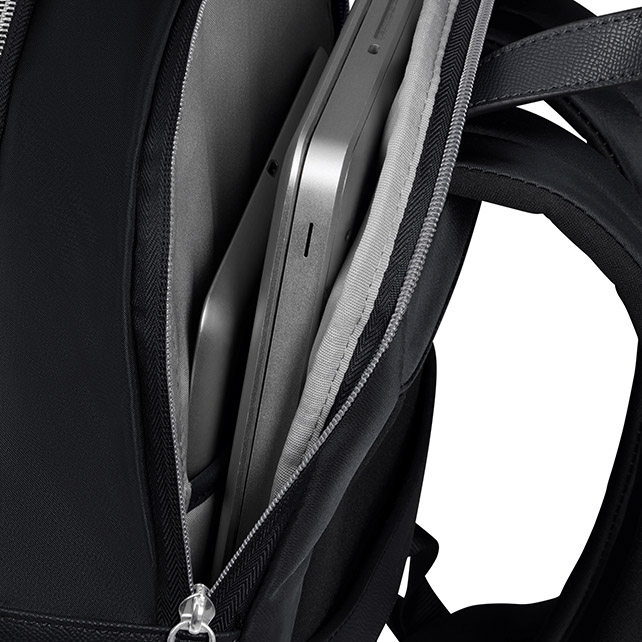 カリッサ エヴォ スリムバックパック 14