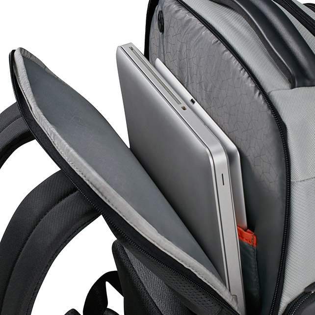 エヴォサイト バックパック 15.6