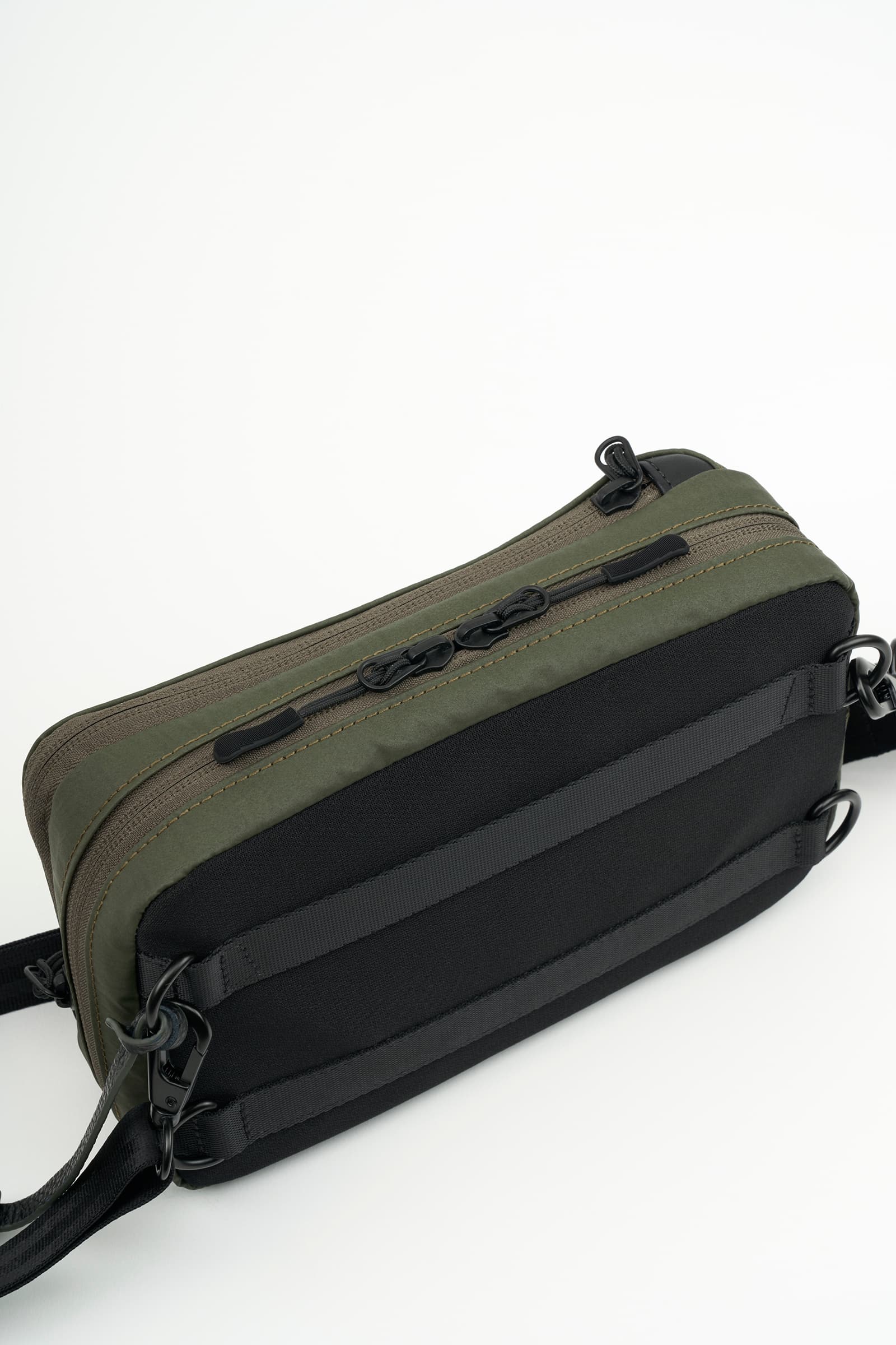 クロスボディ S G